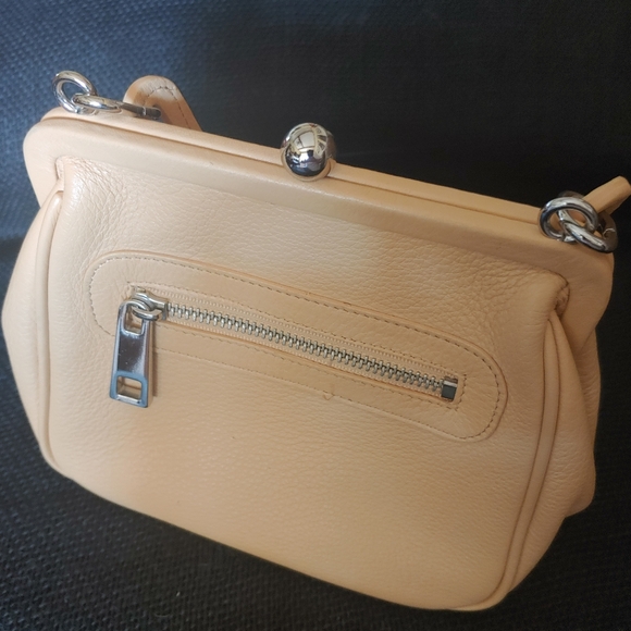 Preston&York Nude Leather Handbag - Picture 2 of 11